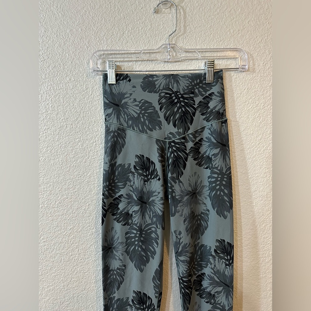 Aerie Chill Play Move Palm Tree Print Athletic Leggings - Picture 2 of 6